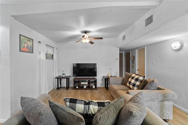 3910 Lincoln St, Corpus Christi, TX 78415