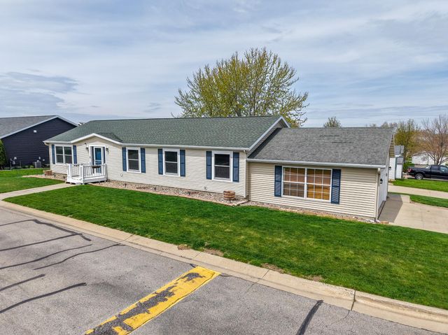 505 Peony St SE, Rochester, MN 55904
