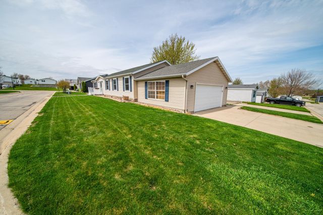 505 Peony St SE, Rochester, MN 55904