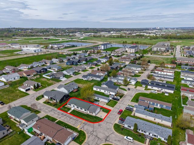 505 Peony St SE, Rochester, MN 55904