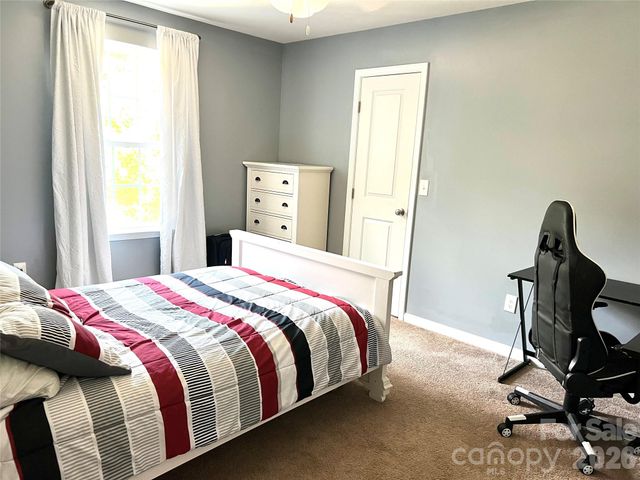 1106 Brookdale Lane, Stanley, NC 28164