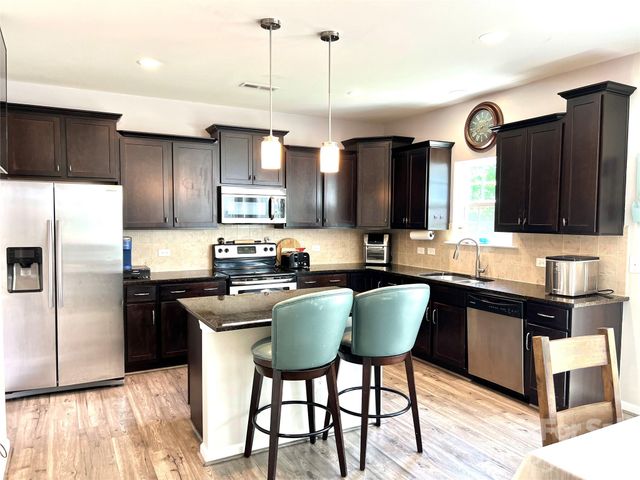 1106 Brookdale Lane, Stanley, NC 28164