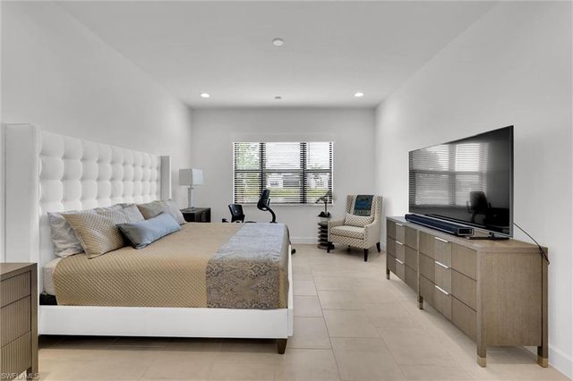 20337 Fair Oak LN, Estero, FL 33928