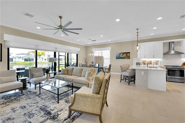 20337 Fair Oak LN, Estero, FL 33928