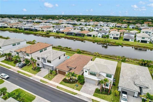 20337 Fair Oak LN, Estero, FL 33928