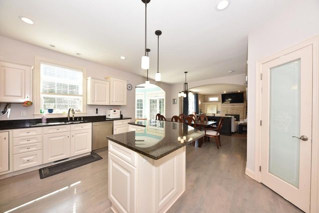 5255 W Princeton DRIVE, Franklin, WI 53132