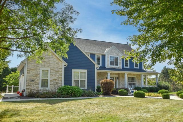 5255 W Princeton DRIVE, Franklin, WI 53132