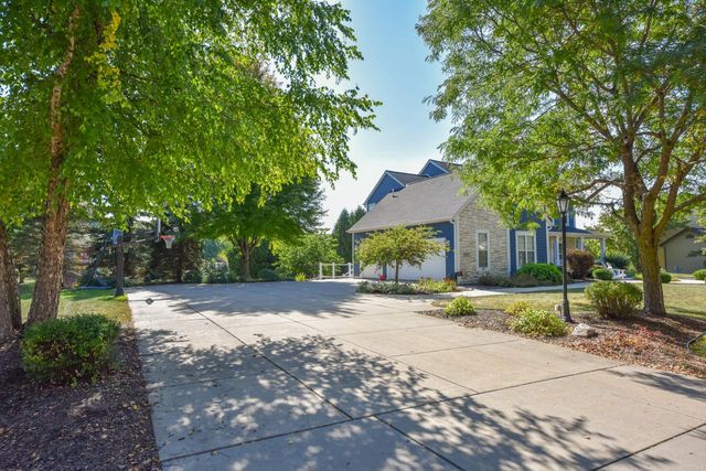 5255 W Princeton DRIVE, Franklin, WI 53132