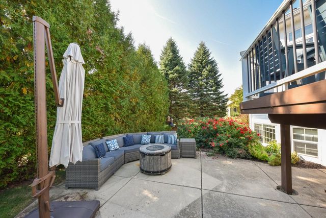 5255 W Princeton DRIVE, Franklin, WI 53132