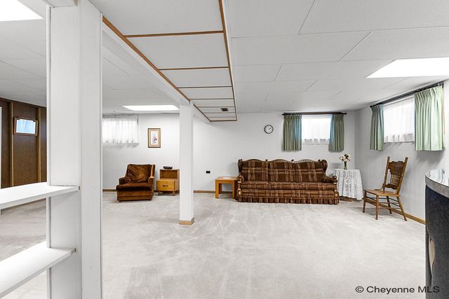 1103 ROSEBUD RD, Cheyenne, WY 82001