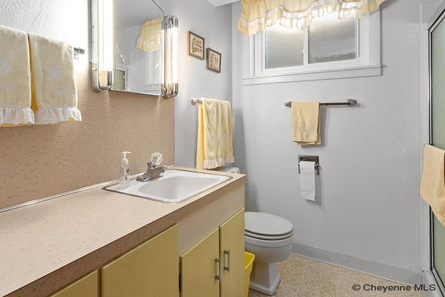 1103 ROSEBUD RD, Cheyenne, WY 82001