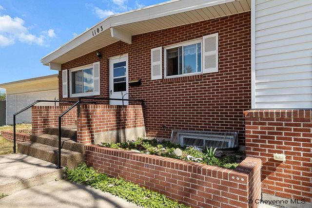 1103 ROSEBUD RD, Cheyenne, WY 82001