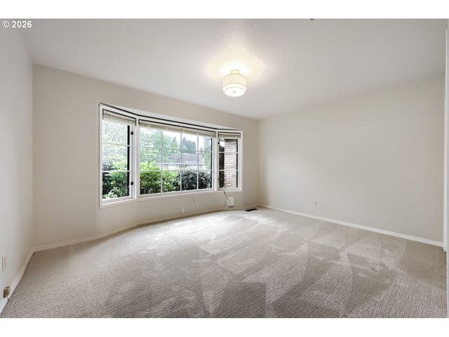 19785 Nw ROCK CREEK Dr, Portland, OR 97229