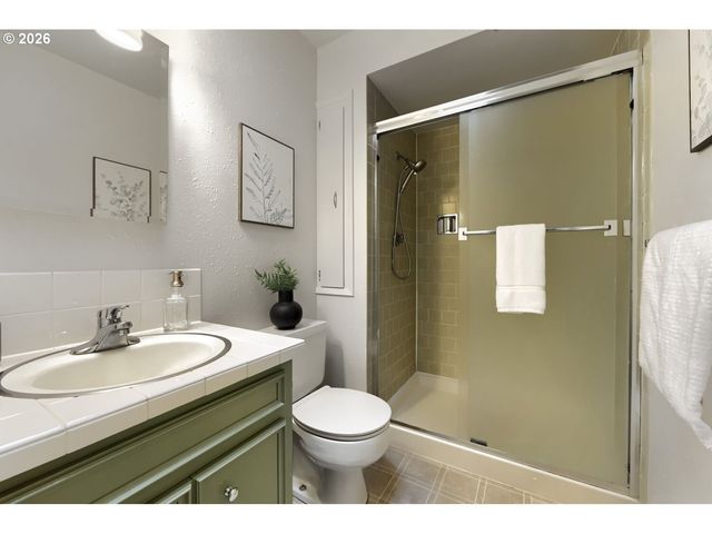 19785 Nw ROCK CREEK Dr, Portland, OR 97229