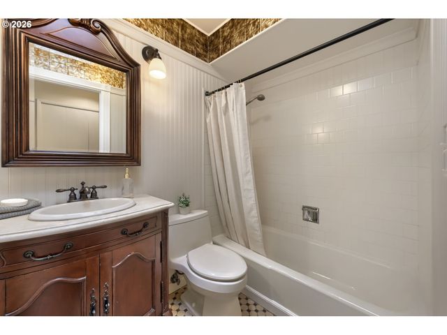 19785 Nw ROCK CREEK Dr, Portland, OR 97229