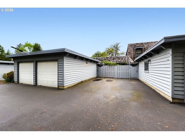 19785 Nw ROCK CREEK Dr, Portland, OR 97229