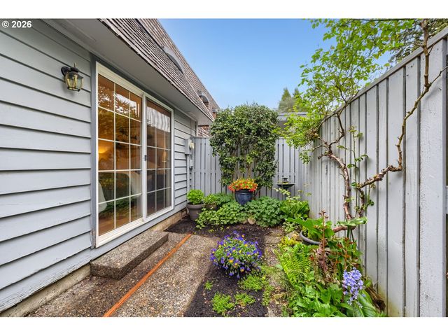 19785 Nw ROCK CREEK Dr, Portland, OR 97229