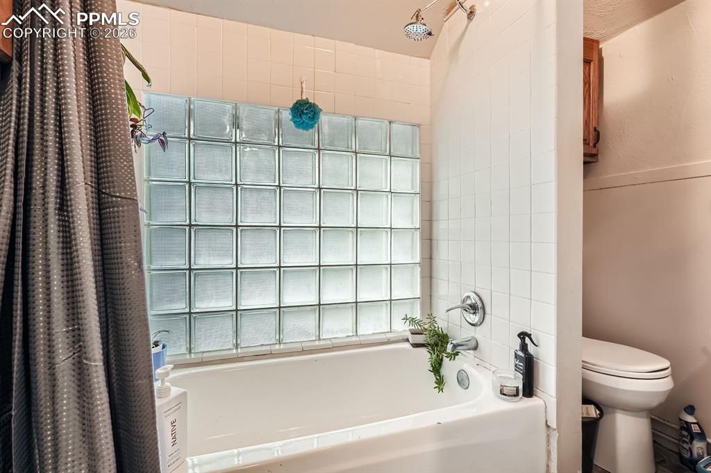 Image 20 of property listing at 511 E Platte Avenue, Colorado Springs, CO 80903