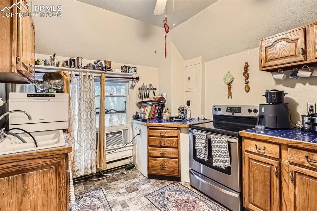 Image 22 of property listing at 511 E Platte Avenue, Colorado Springs, CO 80903