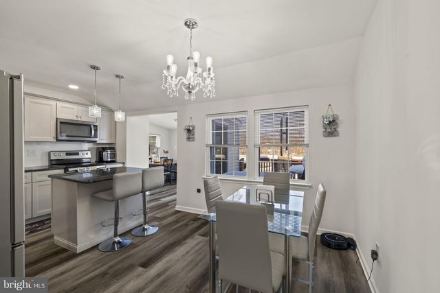 25 LAMP POST LN, Somerdale, NJ 08083