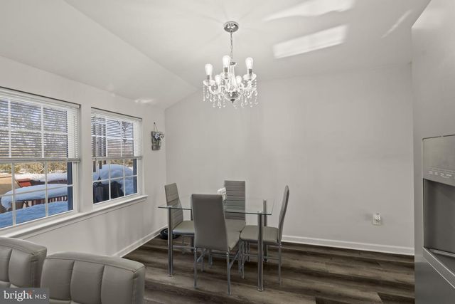 25 LAMP POST LN, Somerdale, NJ 08083