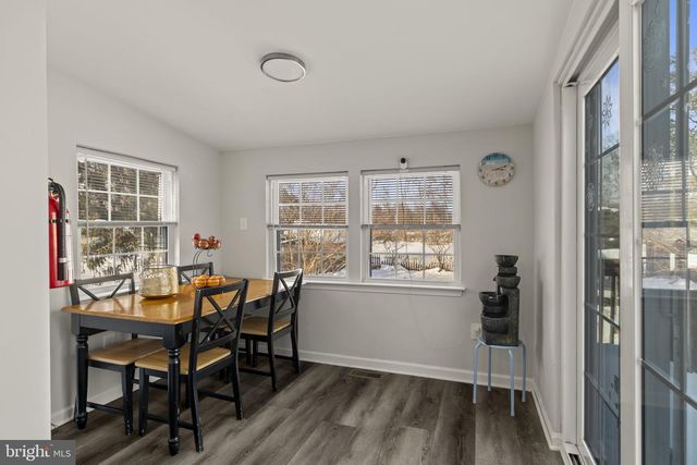 25 LAMP POST LN, Somerdale, NJ 08083