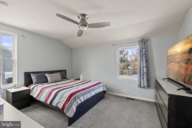 25 LAMP POST LN, Somerdale, NJ 08083