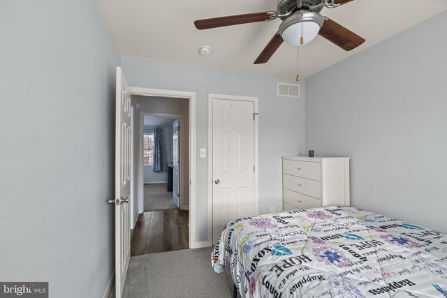 25 LAMP POST LN, Somerdale, NJ 08083