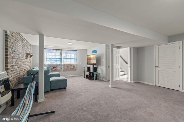 25 LAMP POST LN, Somerdale, NJ 08083