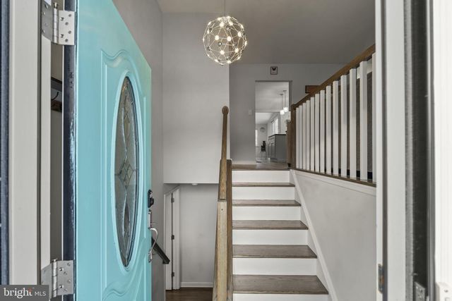 25 LAMP POST LN, Somerdale, NJ 08083