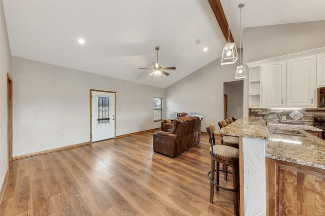 5302 N State Highway 37, Winnsboro, TX 75494