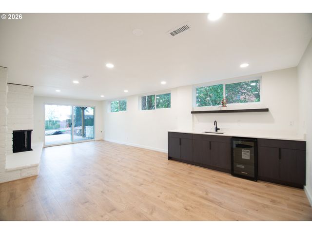12350 Sw 64TH Ave, Portland, OR 97219