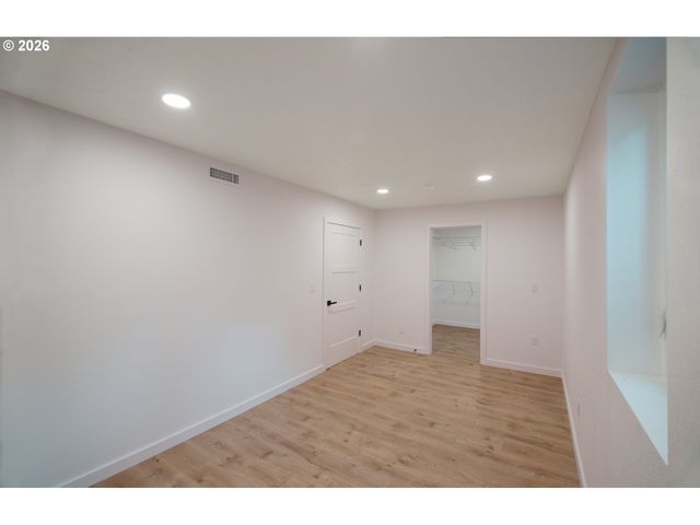 12350 Sw 64TH Ave, Portland, OR 97219
