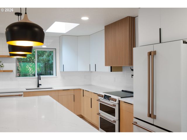 12350 Sw 64TH Ave, Portland, OR 97219