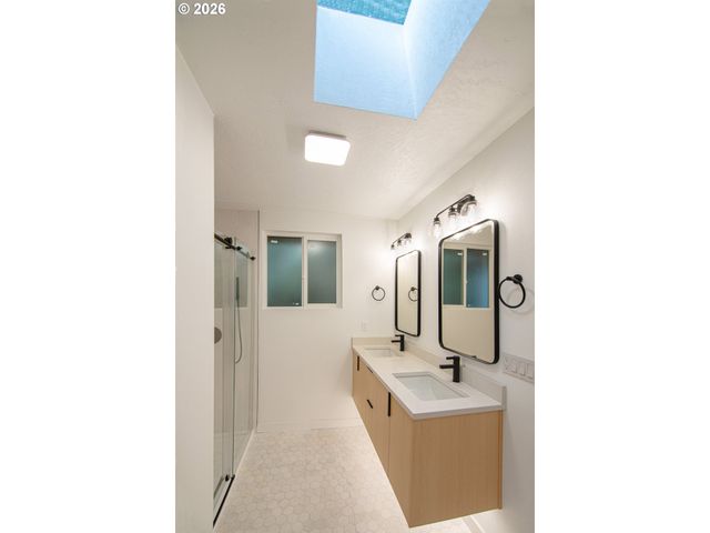12350 Sw 64TH Ave, Portland, OR 97219