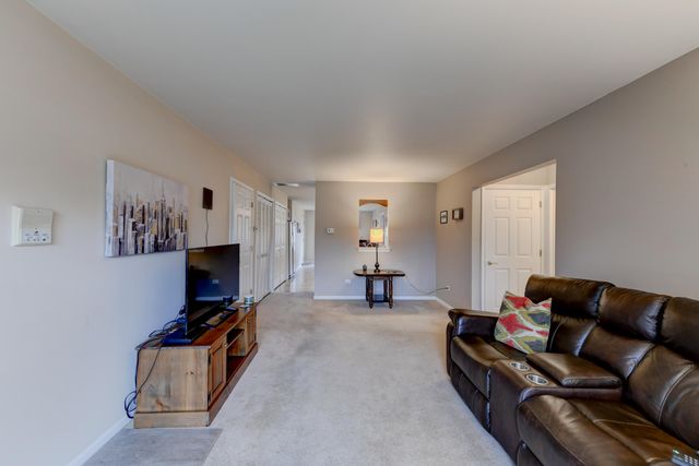 1315 Woodhollow Court, Schererville, IN 46375