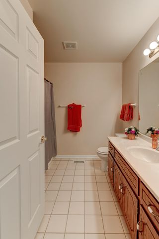 1315 Woodhollow Court, Schererville, IN 46375