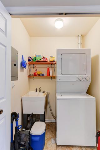 1315 Woodhollow Court, Schererville, IN 46375