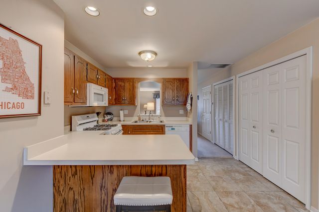 1315 Woodhollow Court, Schererville, IN 46375