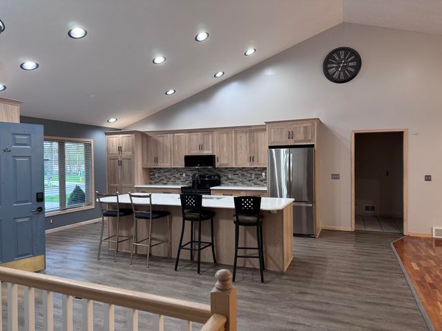 8127 Robinbrook Street, Richland Vllg, MI 49083