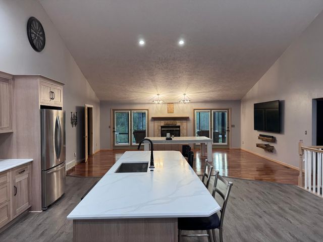 8127 Robinbrook Street, Richland Vllg, MI 49083