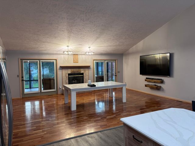 8127 Robinbrook Street, Richland Vllg, MI 49083