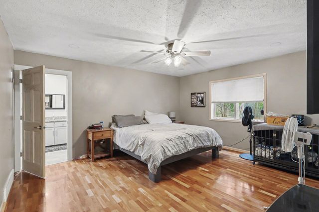 8127 Robinbrook Street, Richland Vllg, MI 49083