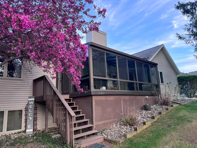 8127 Robinbrook Street, Richland Vllg, MI 49083