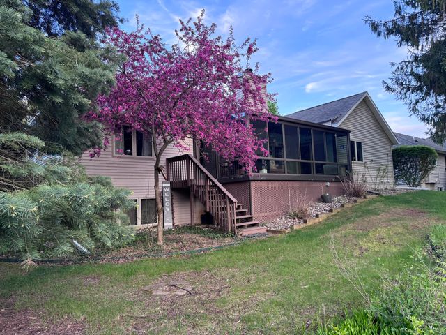 8127 Robinbrook Street, Richland Vllg, MI 49083