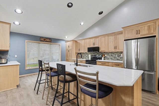 8127 Robinbrook Street, Richland Vllg, MI 49083