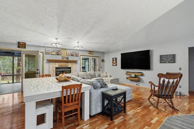 8127 Robinbrook Street, Richland Vllg, MI 49083