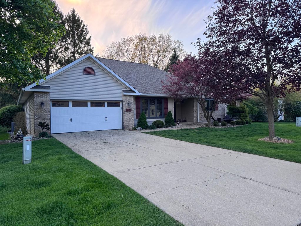 8127 Robinbrook Street, Richland Vllg, MI 49083