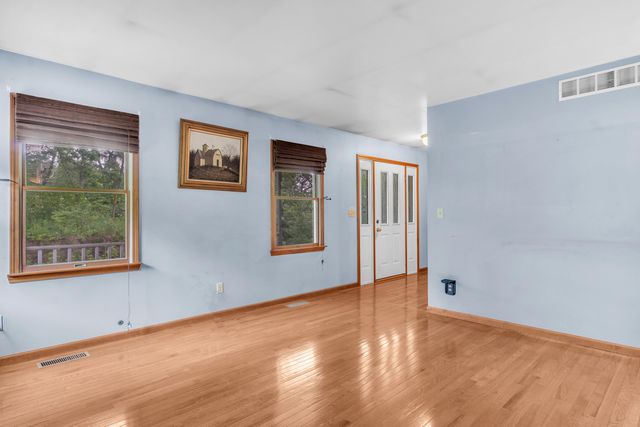 9024 Oak Street, Wheatfield, IN 46392