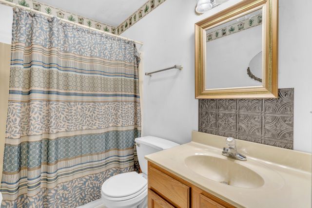 9024 Oak Street, Wheatfield, IN 46392